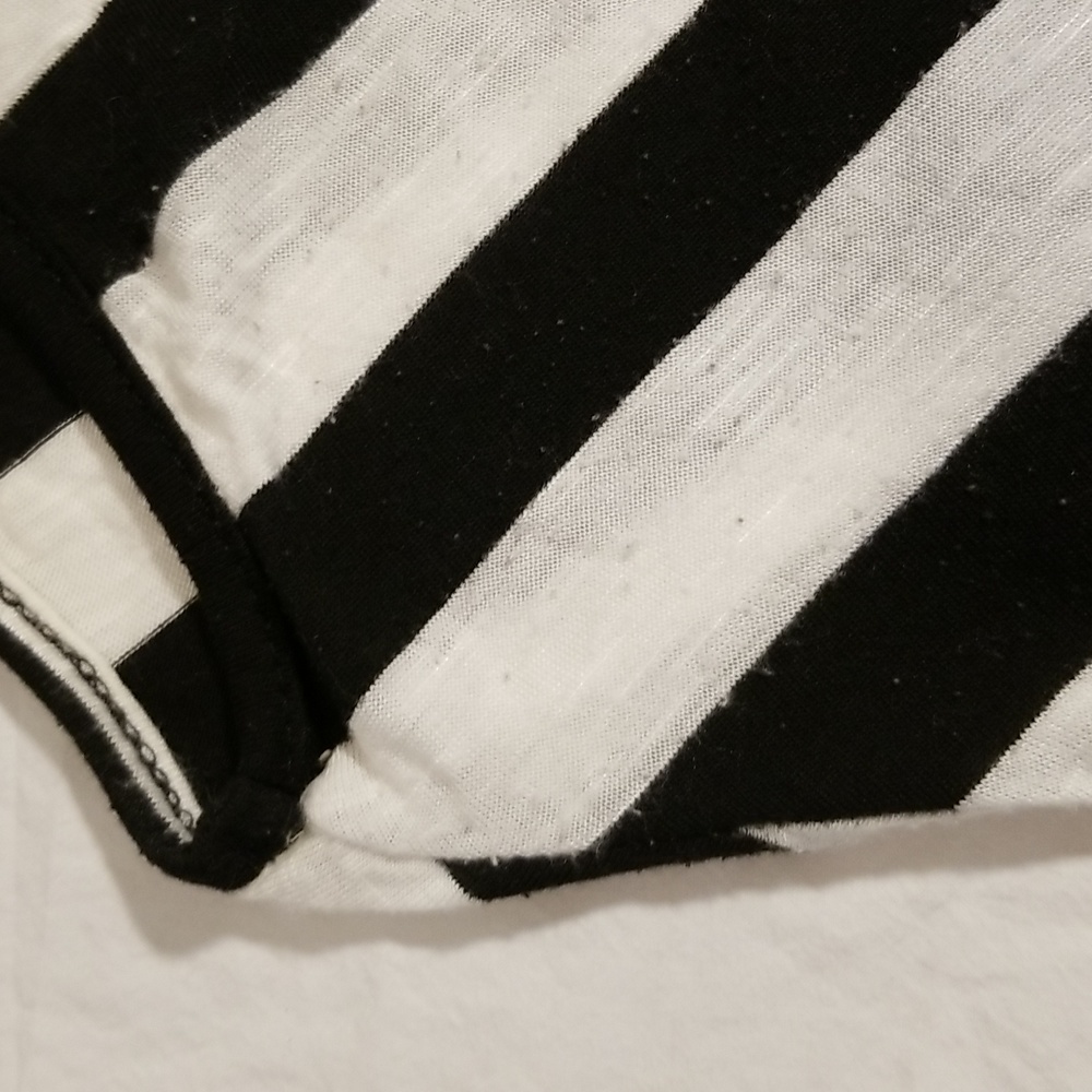 Striped Black & White Tank Top VGUC - Picture 4 of 7